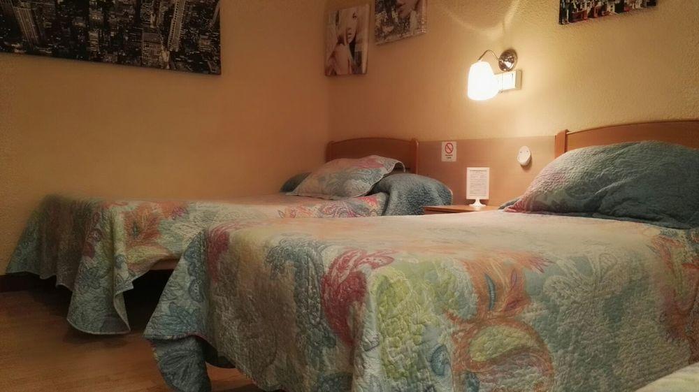 Hostal Alicante Madrid Ngoại thất bức ảnh