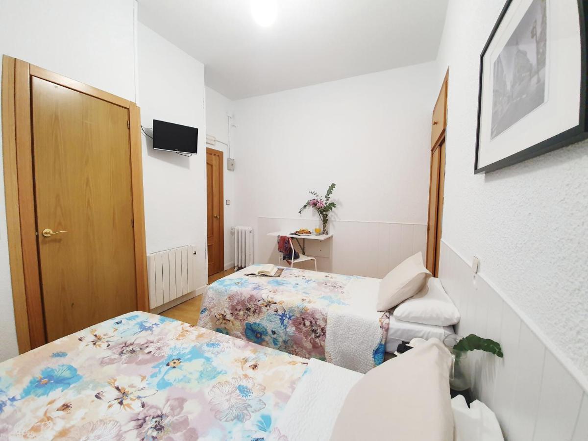 Hostal Alicante Madrid Ngoại thất bức ảnh
