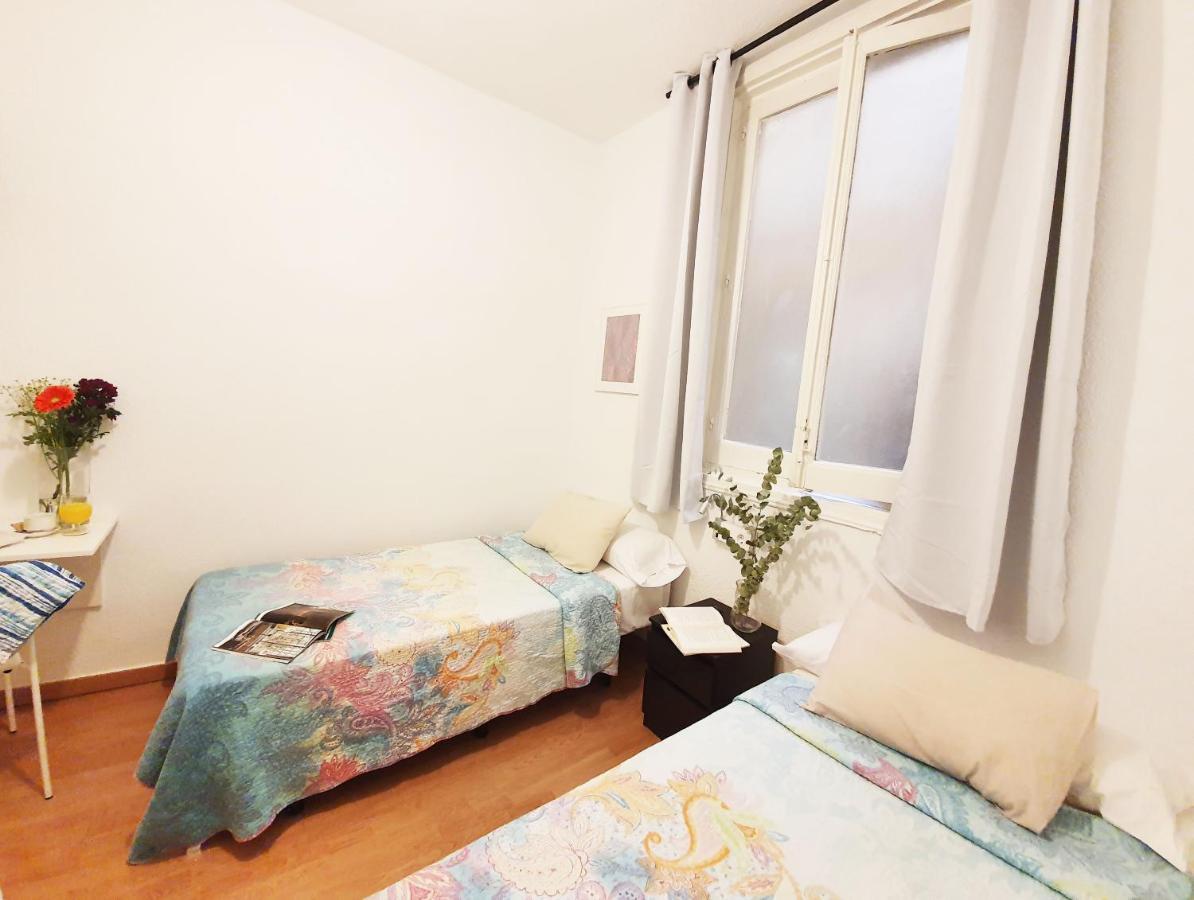 Hostal Alicante Madrid Ngoại thất bức ảnh
