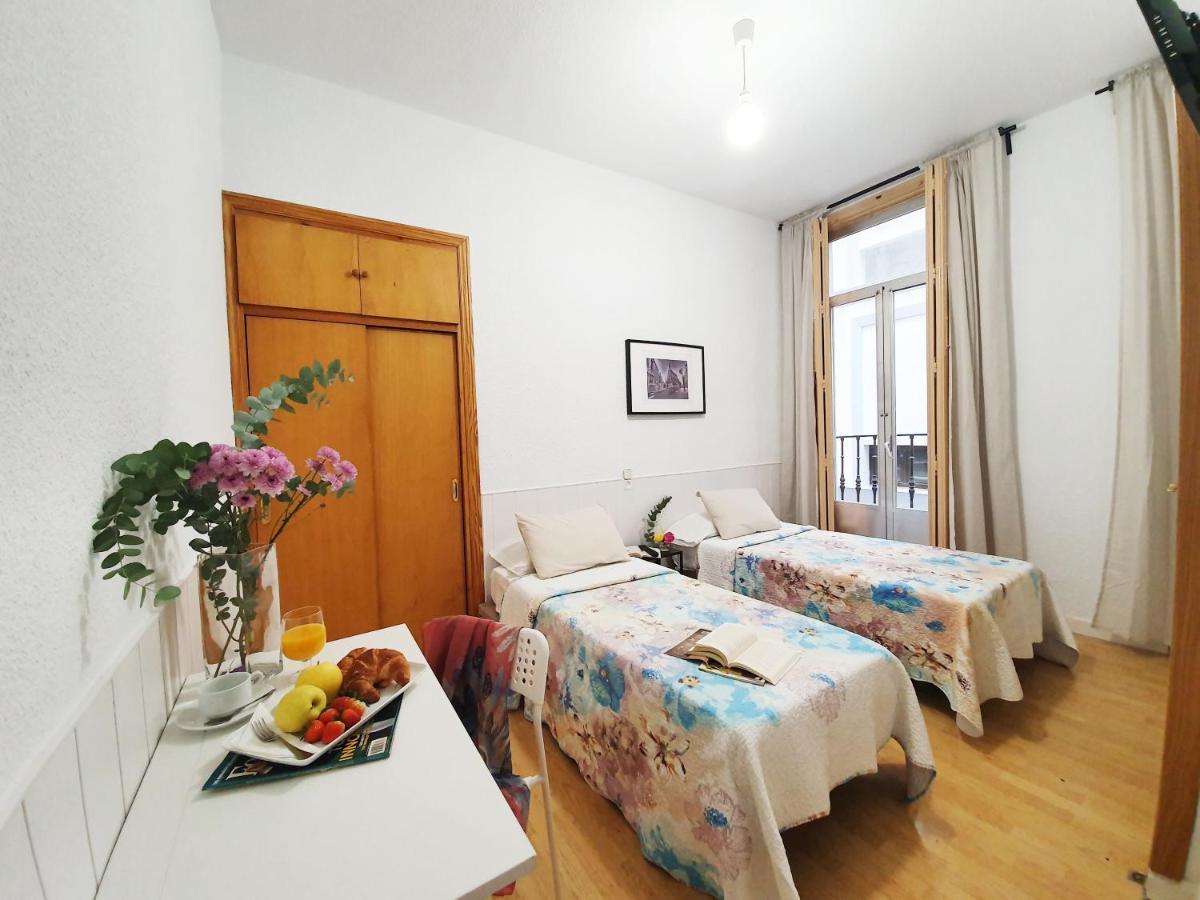 Hostal Alicante Madrid Ngoại thất bức ảnh
