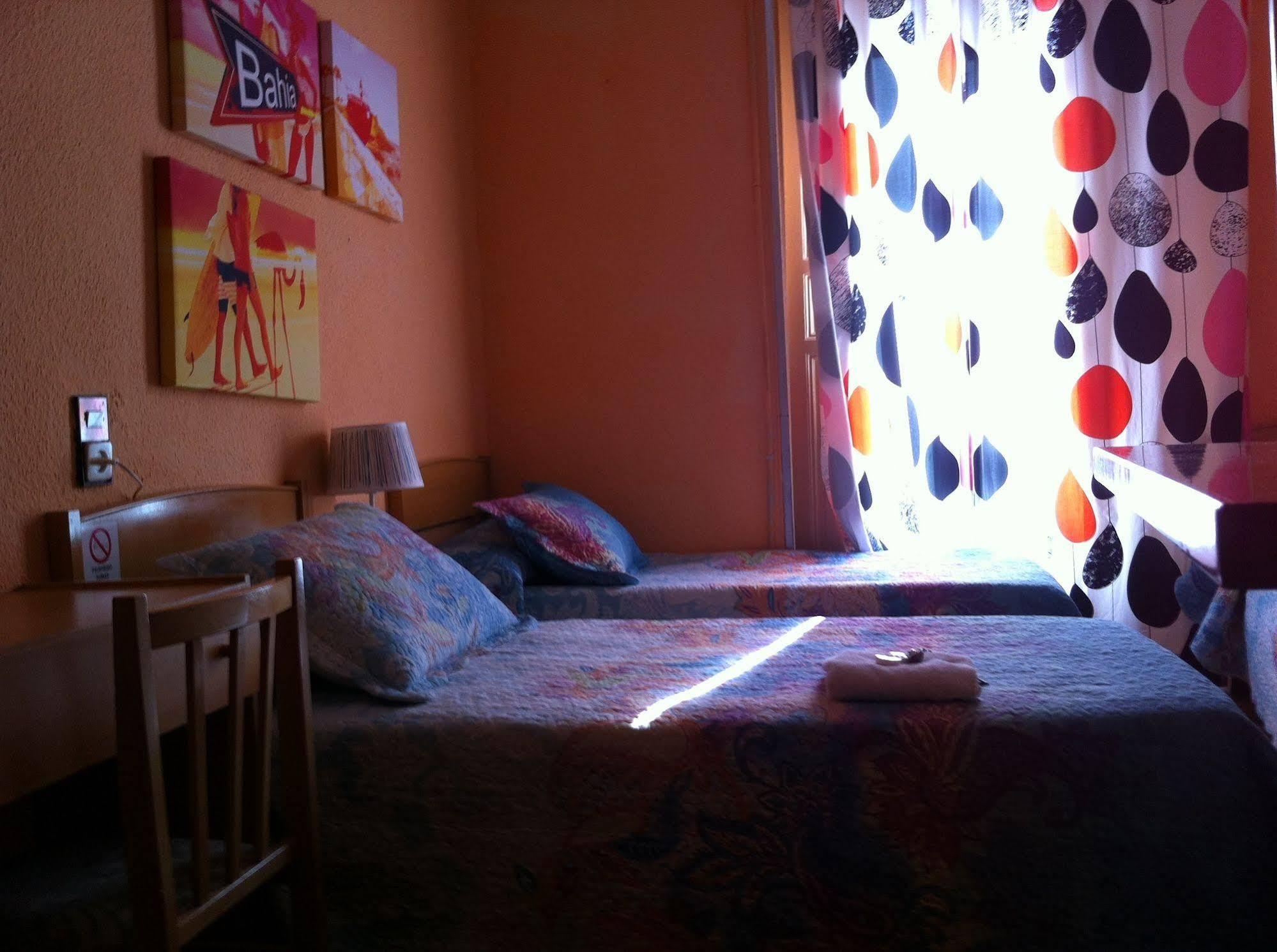 Hostal Alicante Madrid Ngoại thất bức ảnh