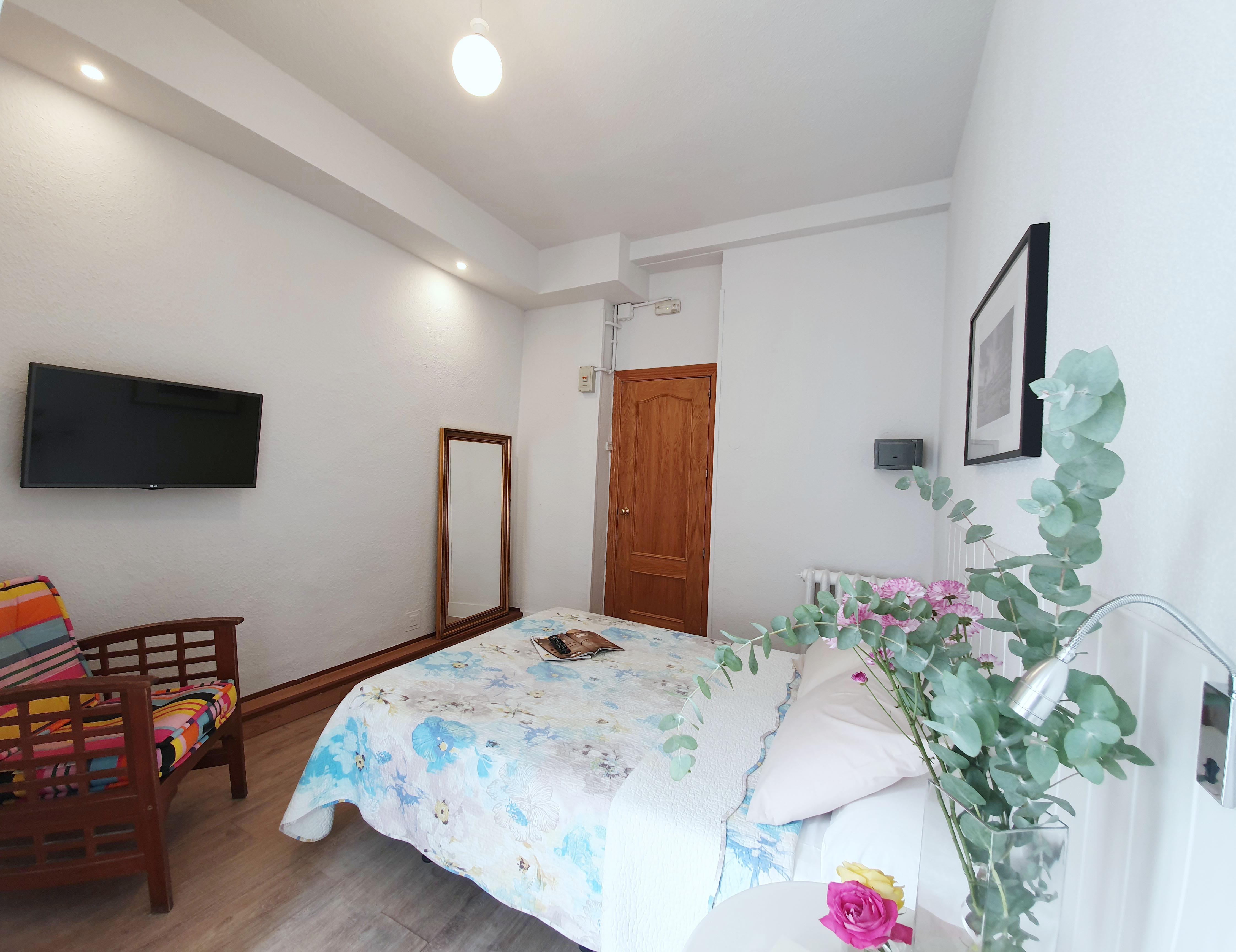 Hostal Alicante Madrid Ngoại thất bức ảnh