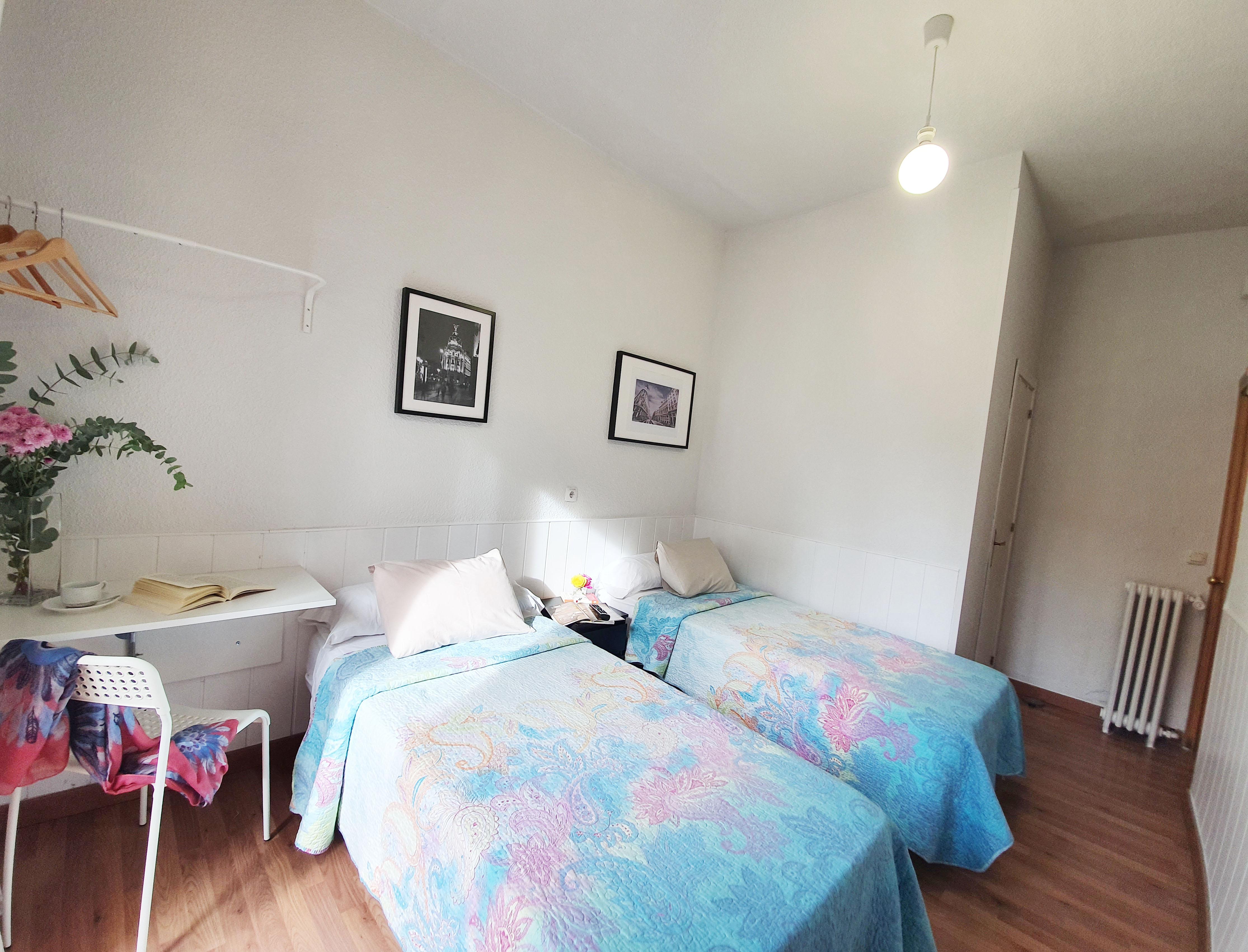 Hostal Alicante Madrid Ngoại thất bức ảnh