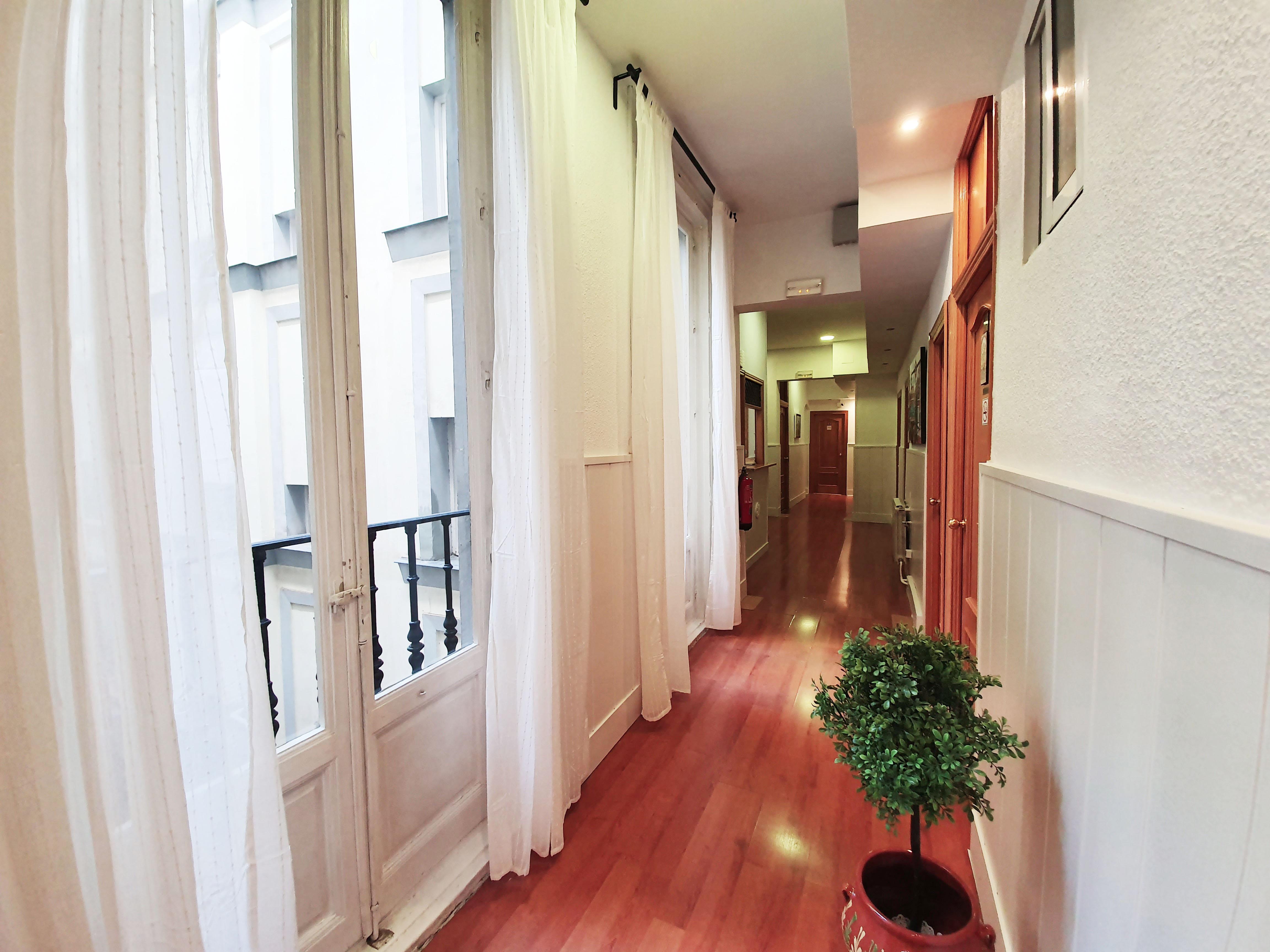 Hostal Alicante Madrid Ngoại thất bức ảnh